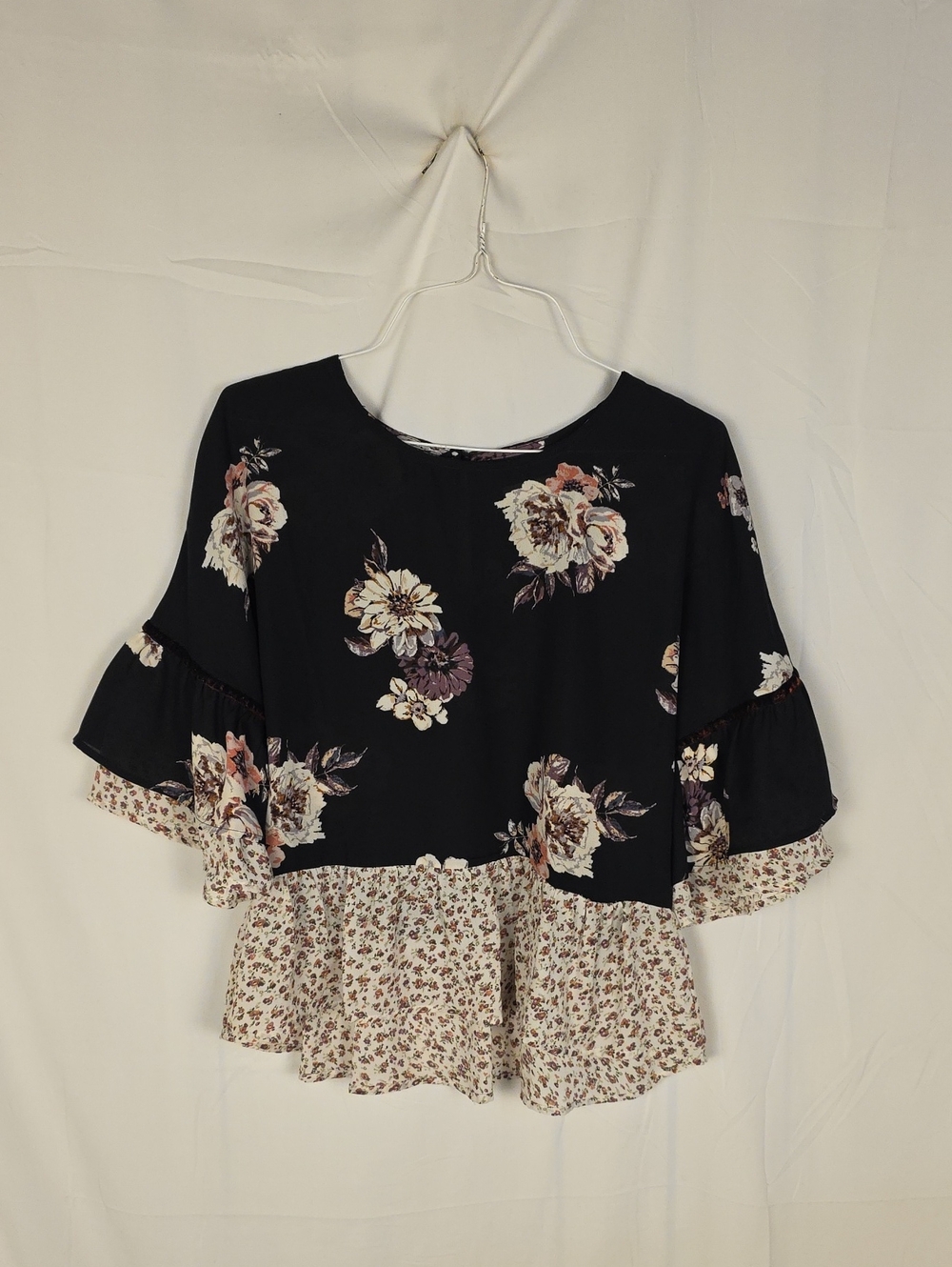 Floral Ruffle Peplum Top - Black & Cream